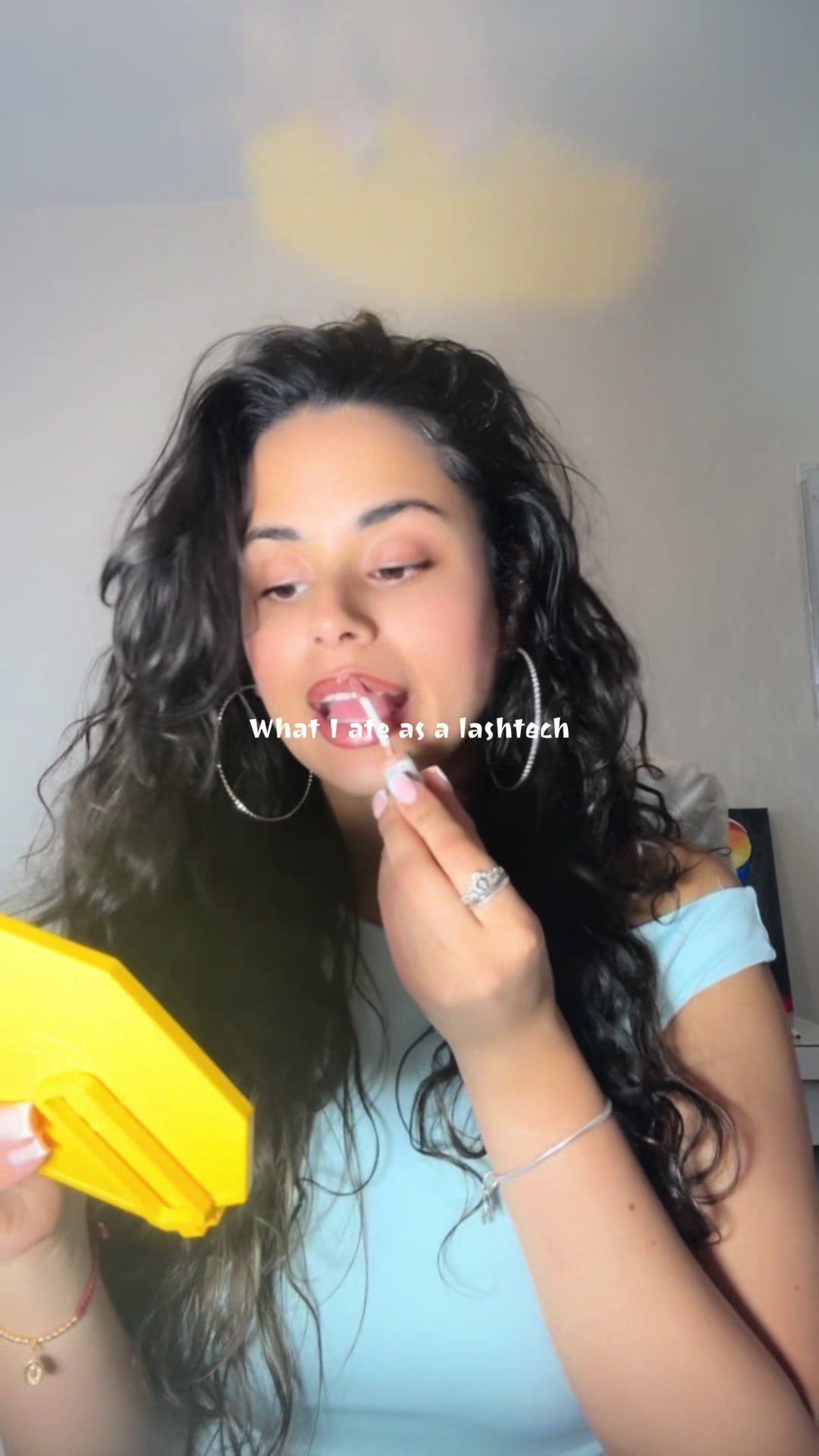 @Vallenttinaah_
