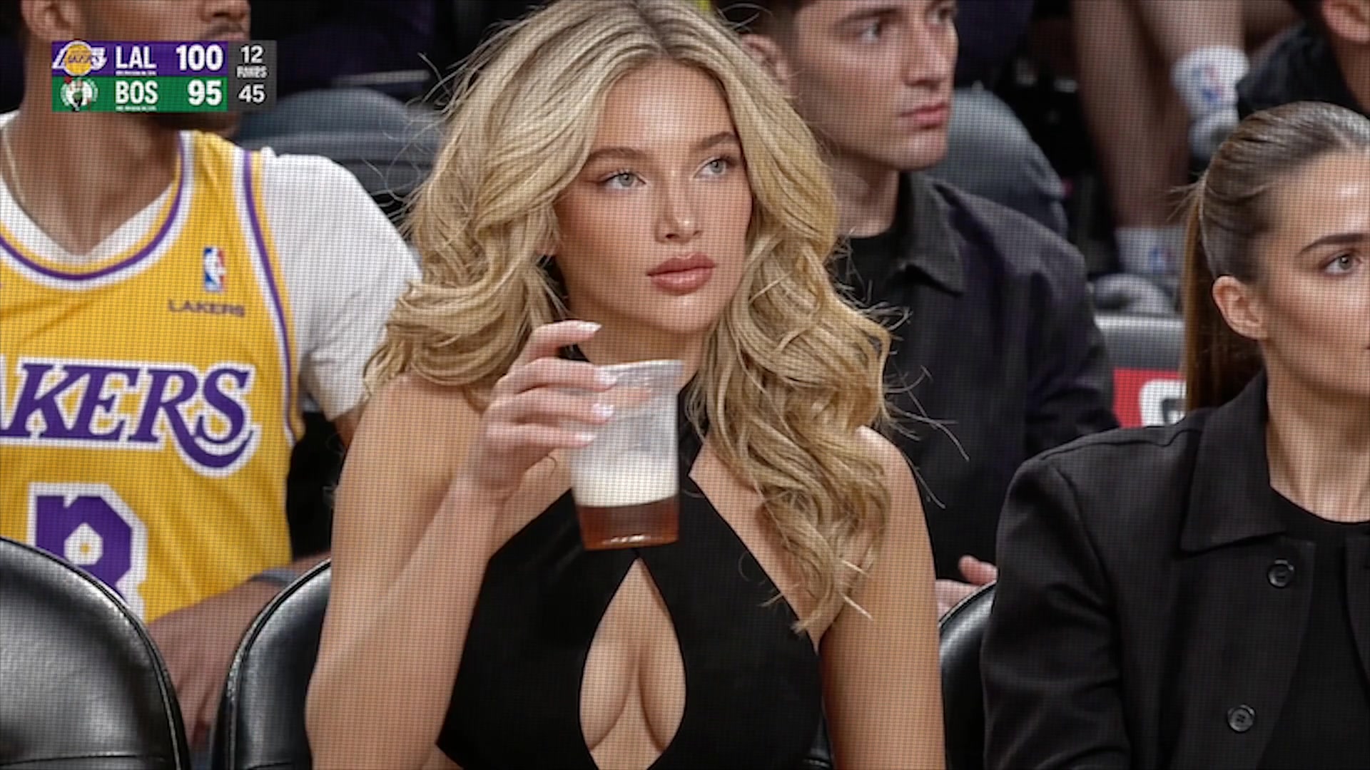 @turnttoni