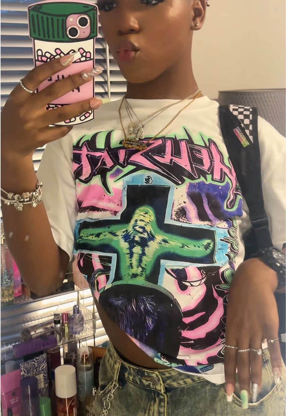 @ItsLoganDoll