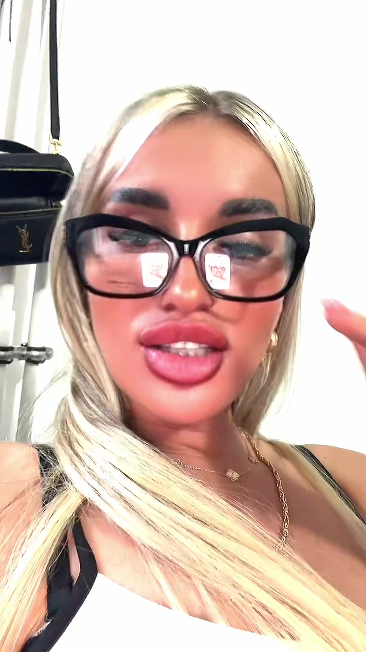 @Domcia_Luxmadame