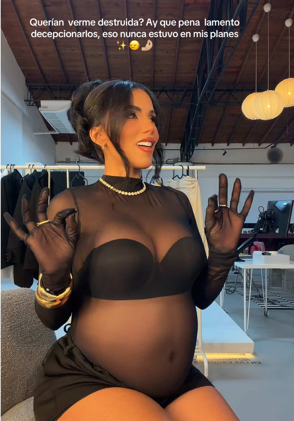 @Karina García