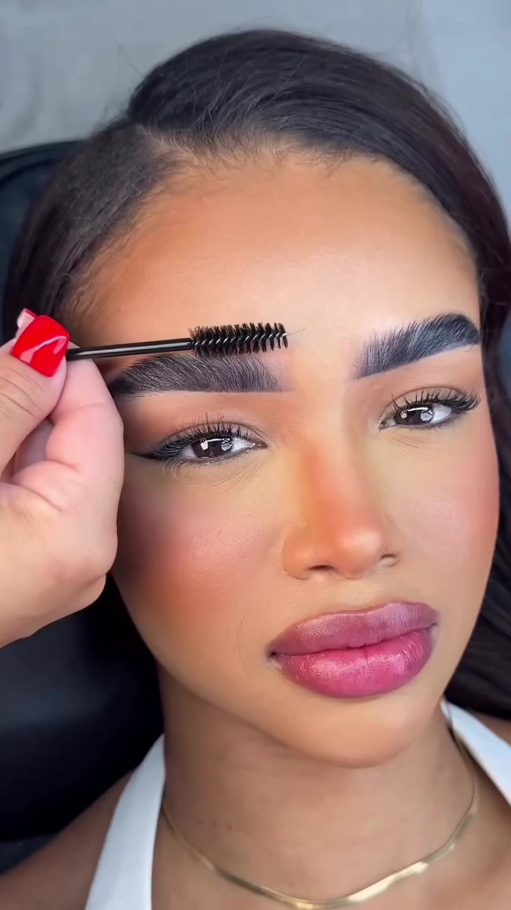 @BrowBaby.Miami