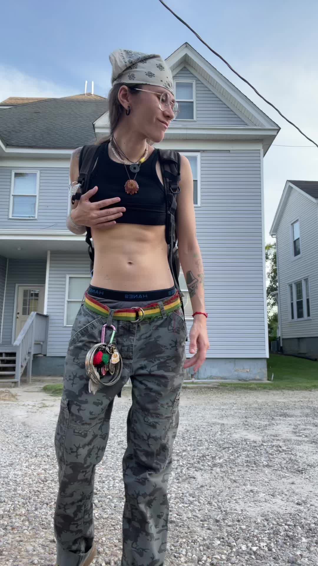 @ca⛓️en