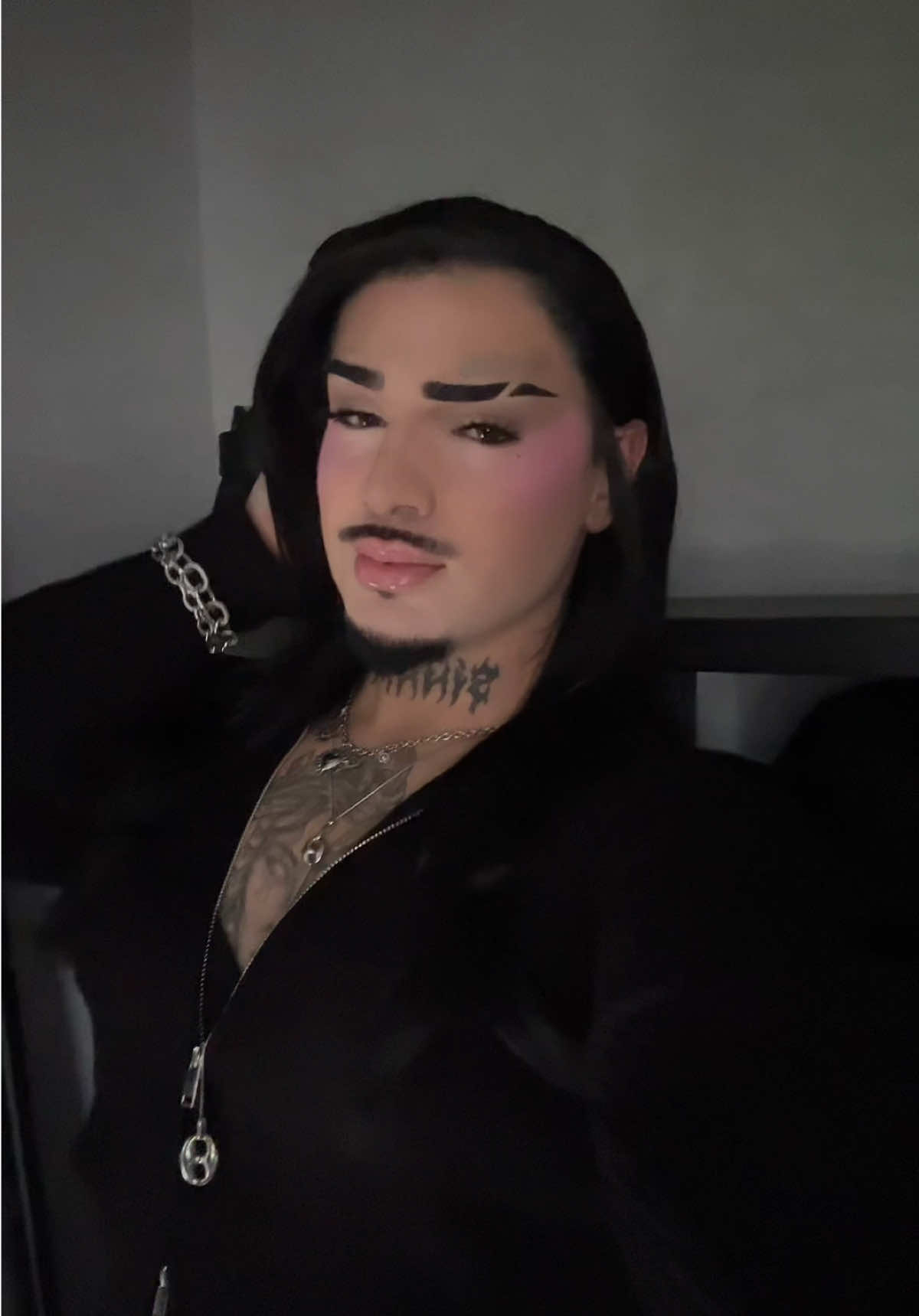 @𝐢𝐜𝐲 𝐠𝐨𝐫𝐠𝐨𝐧🐍