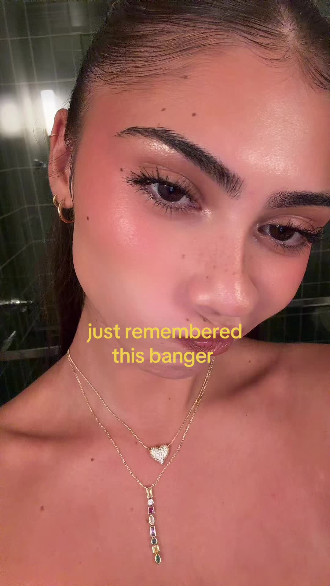 @bella