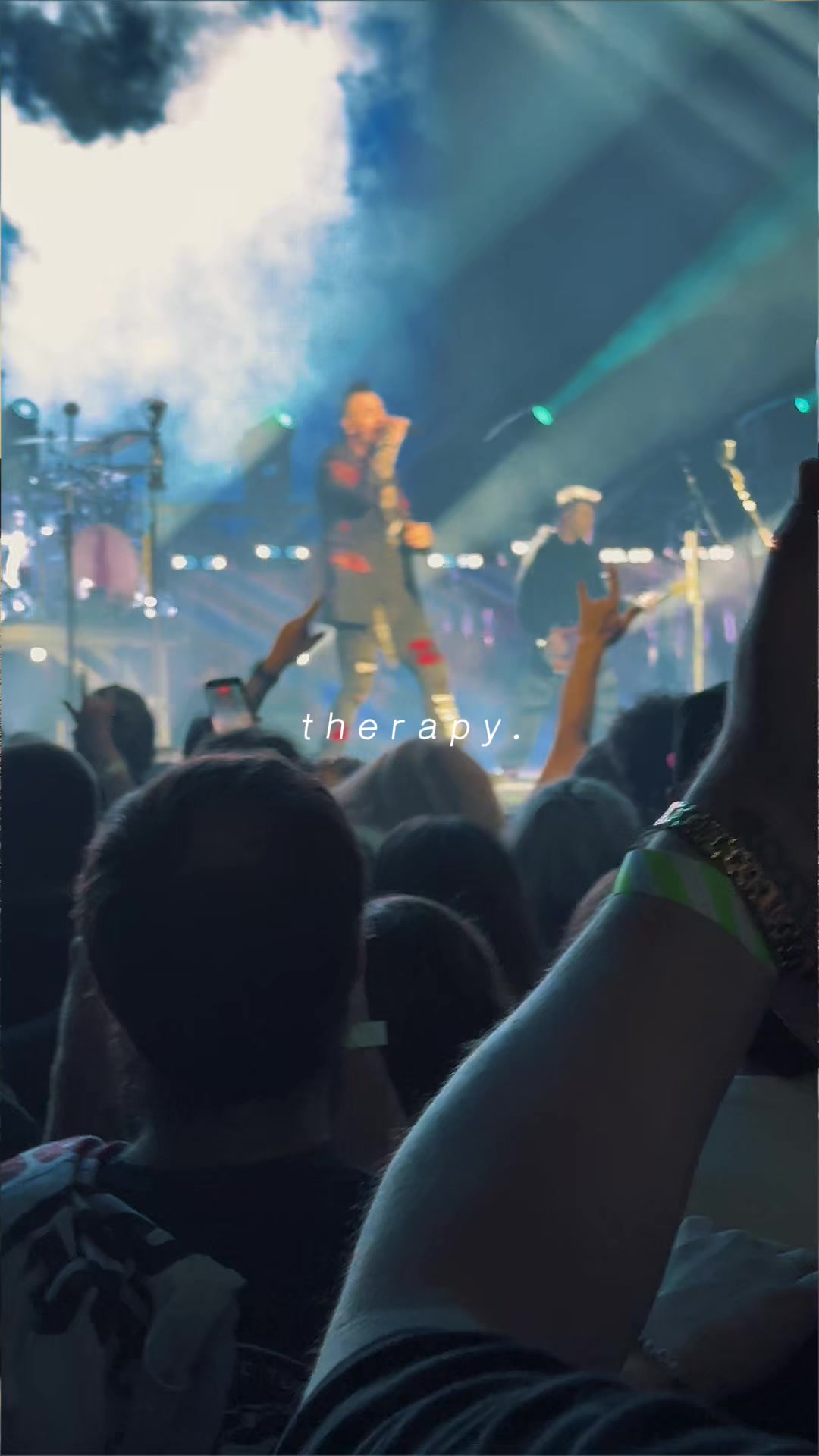 @𝒷𝑒𝒸𝓀𝓎 &hearts;