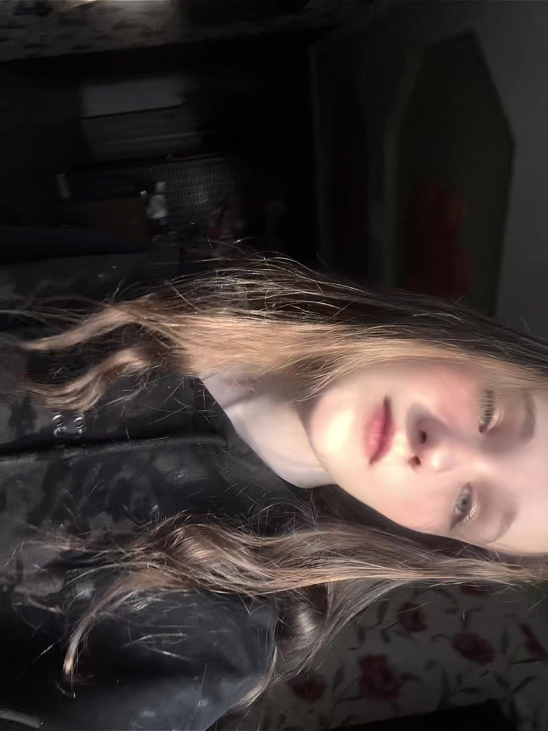 @Аника✨