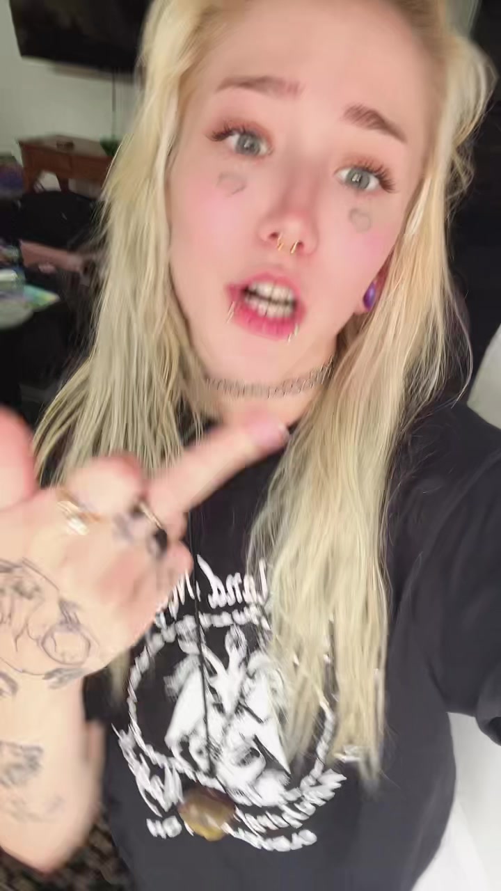 @Gothic Hippie
