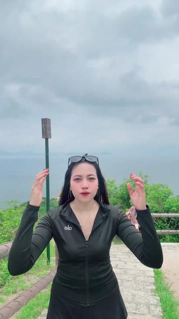 @dek.rinnn🇲🇨🇭🇰