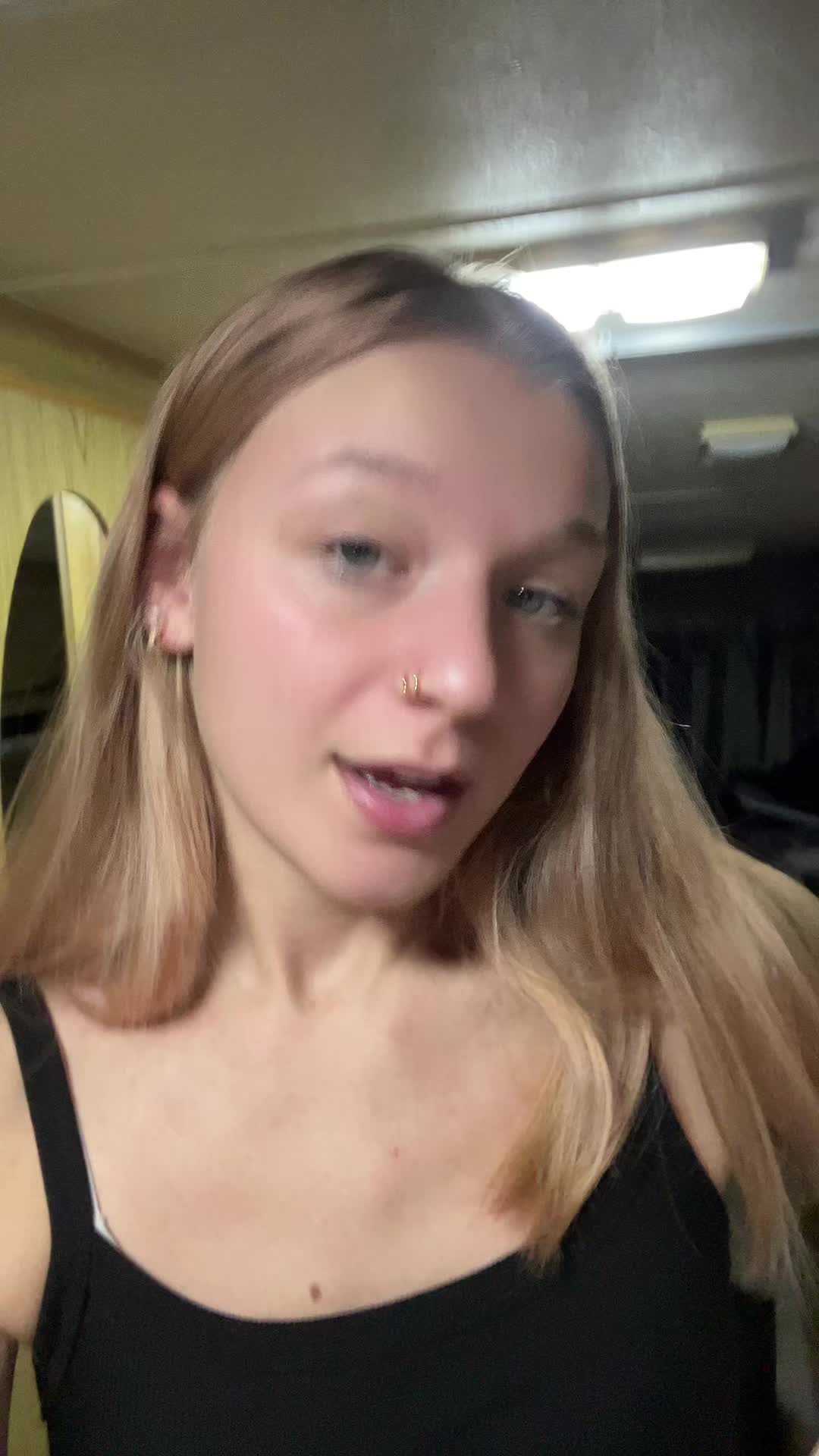 @Emily-Jo