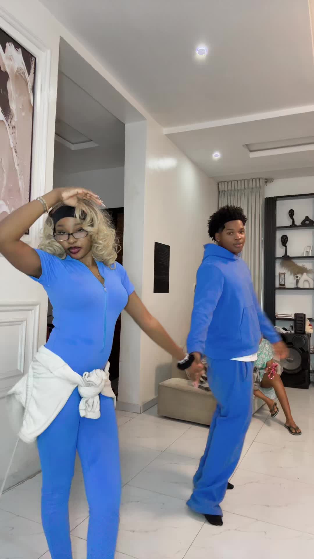 @Ejay 🧨