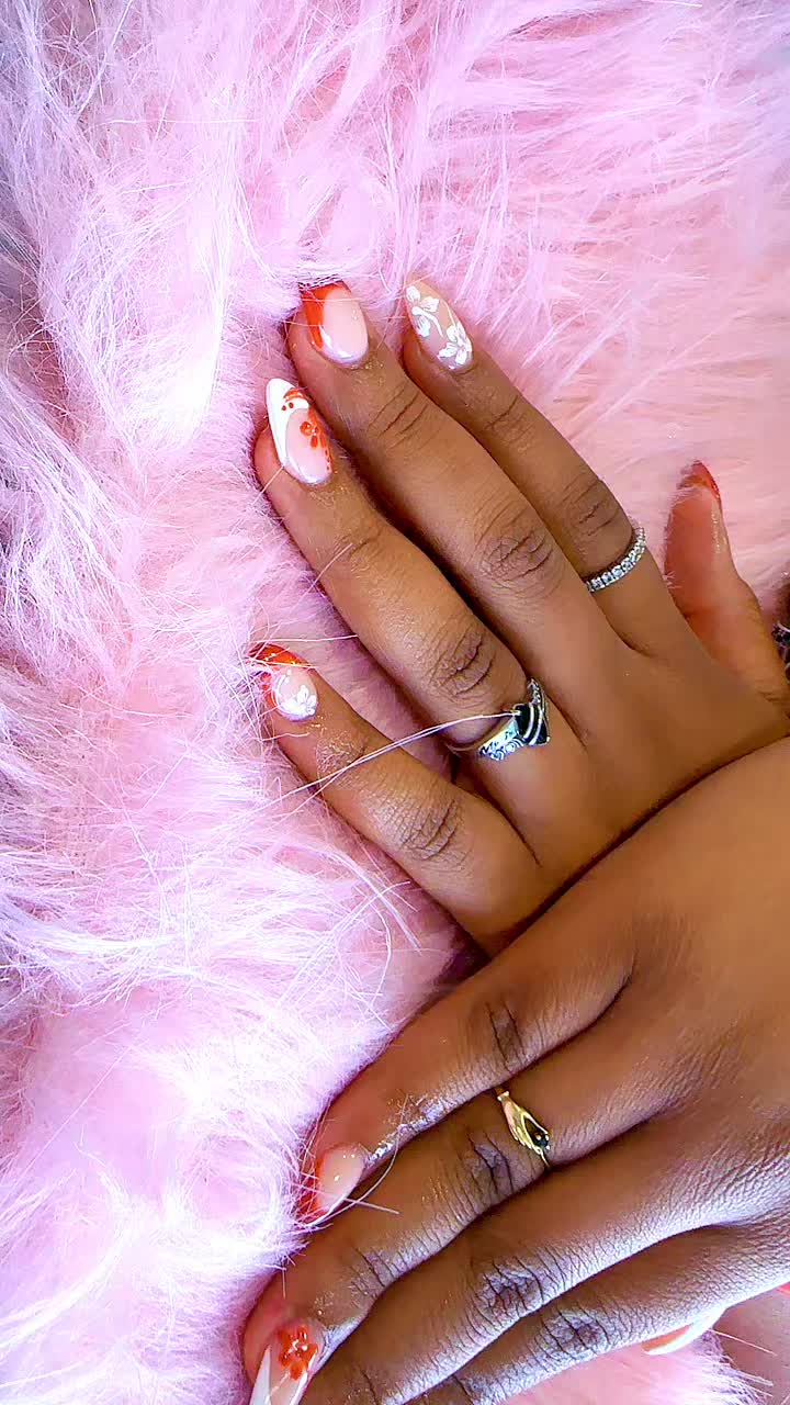 @Lovetipesbyrose1🇭🇹