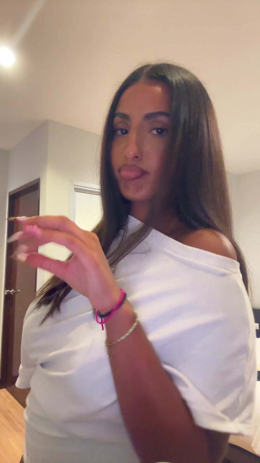 @Adjé