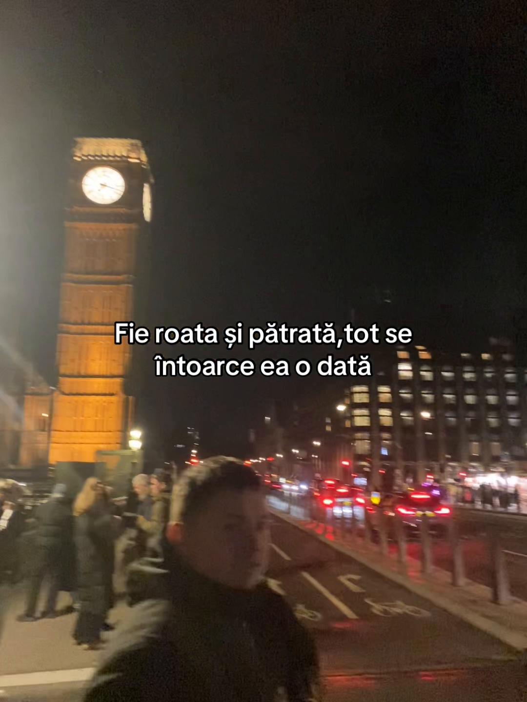 @🎧