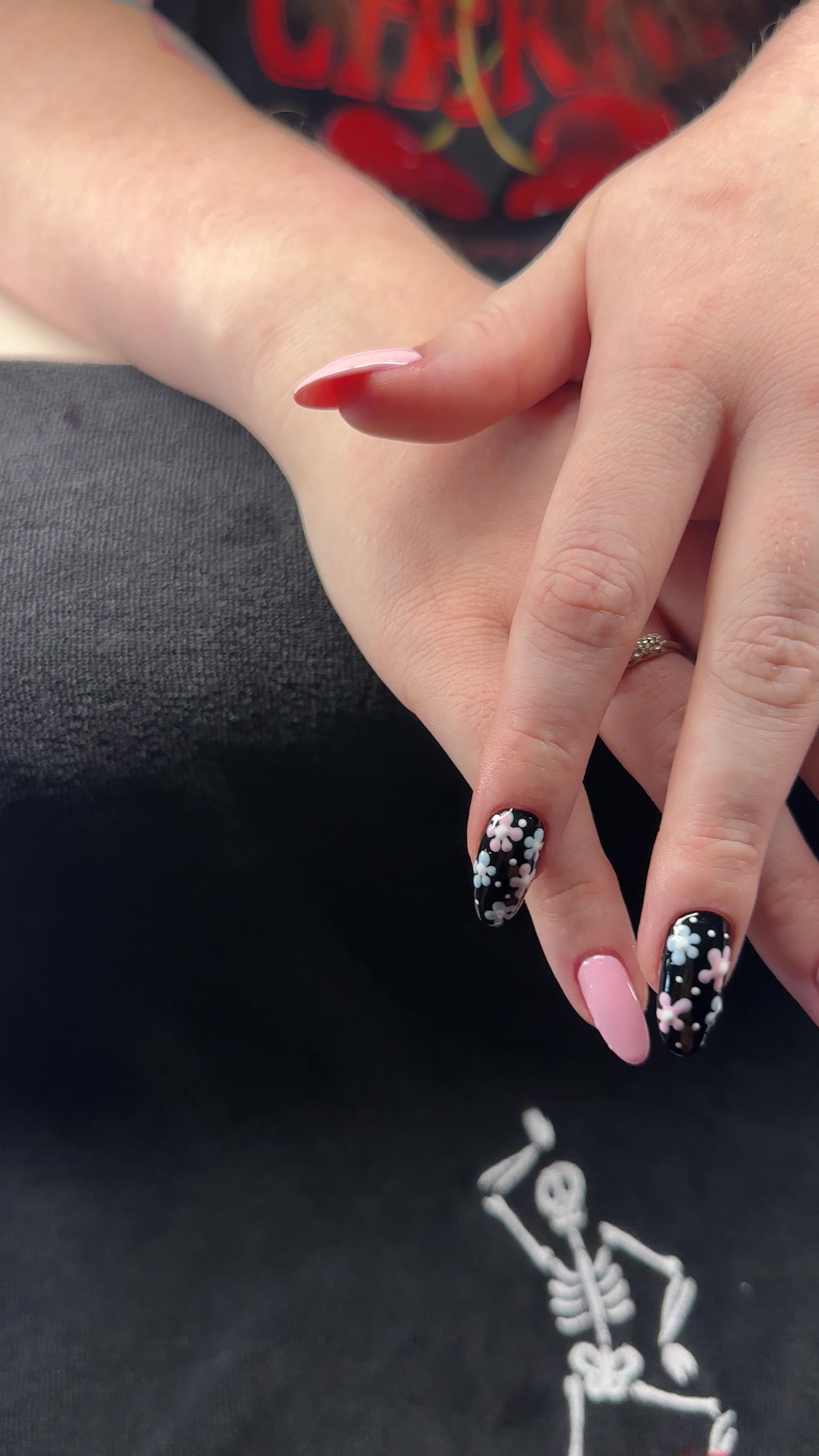 @softbutsharpnails