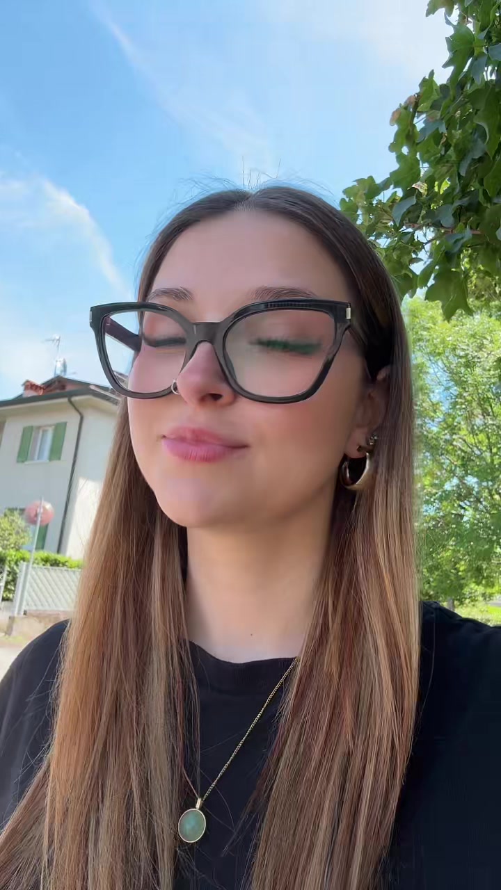 @Laaa_gio