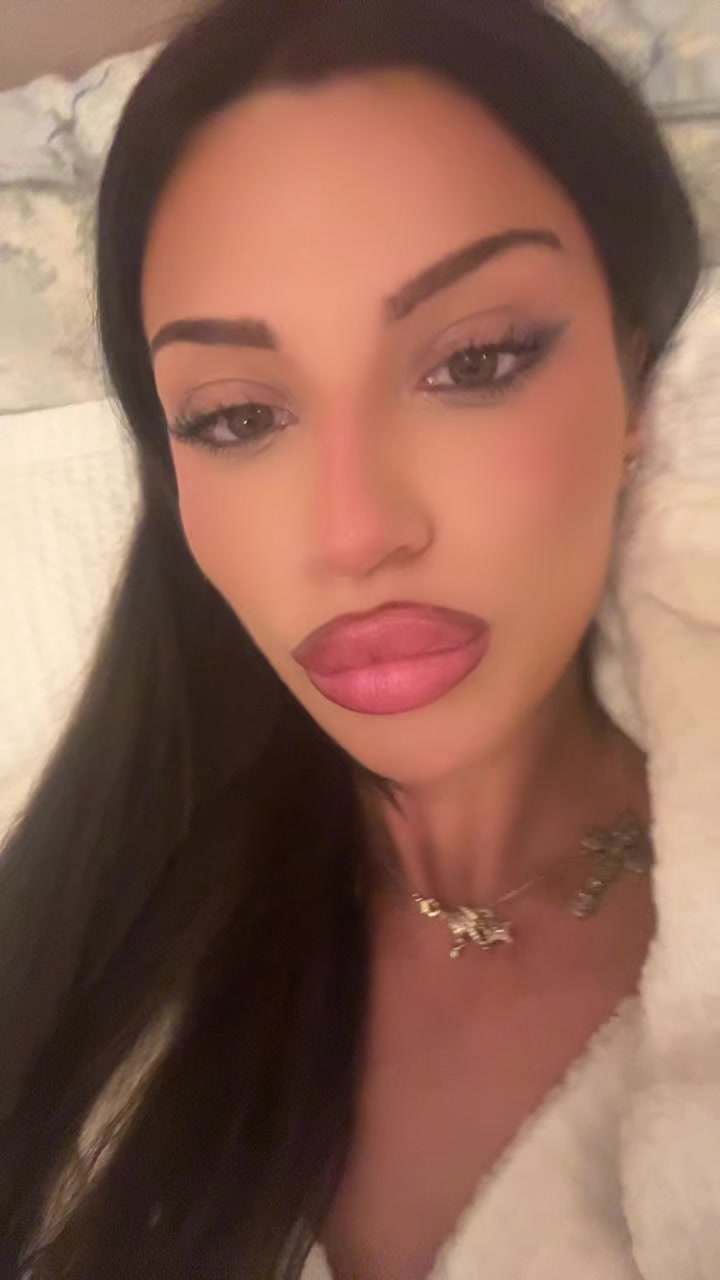 @Leanoraaa