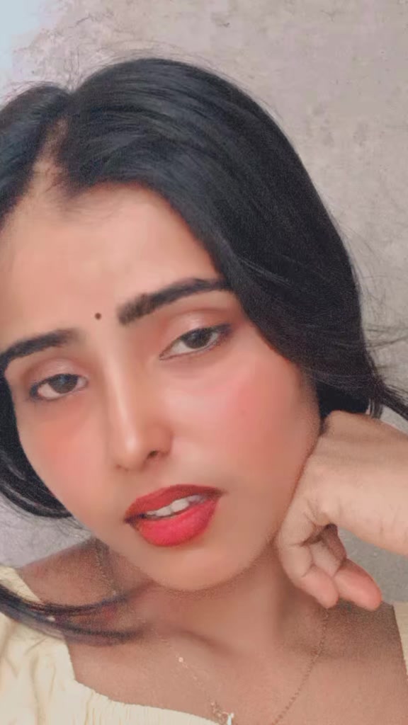 @rakhi thakur🌸🕊️