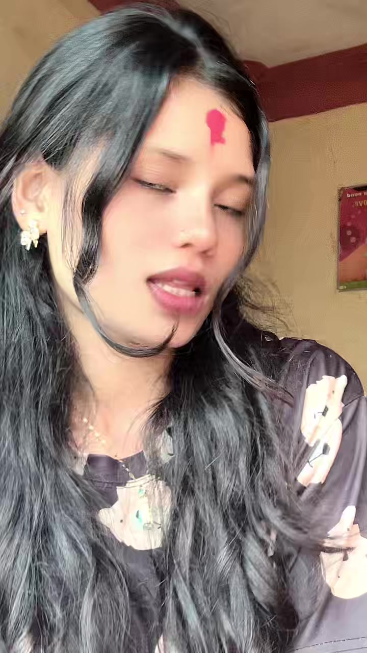 @ऋतु 🦋🖤