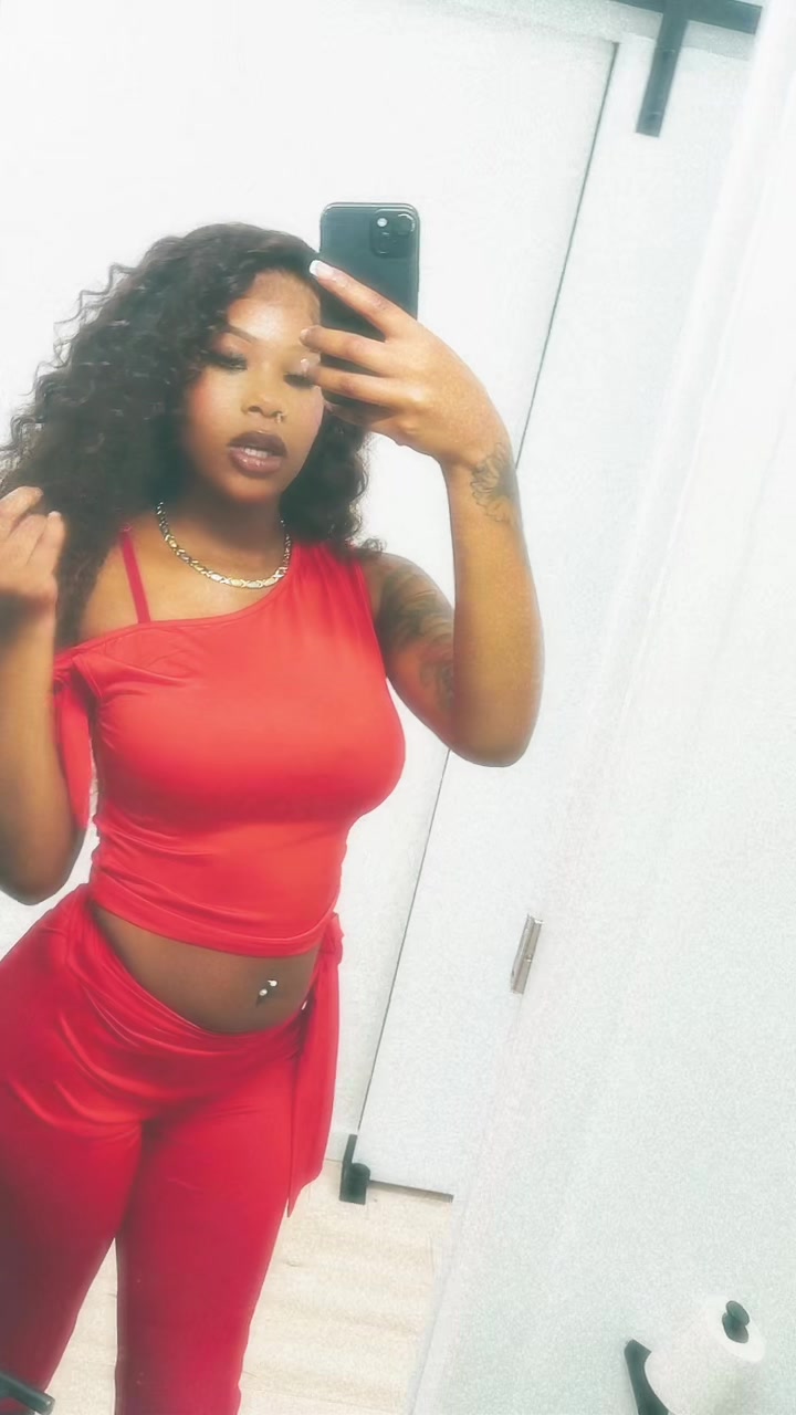 @lee lee 💮