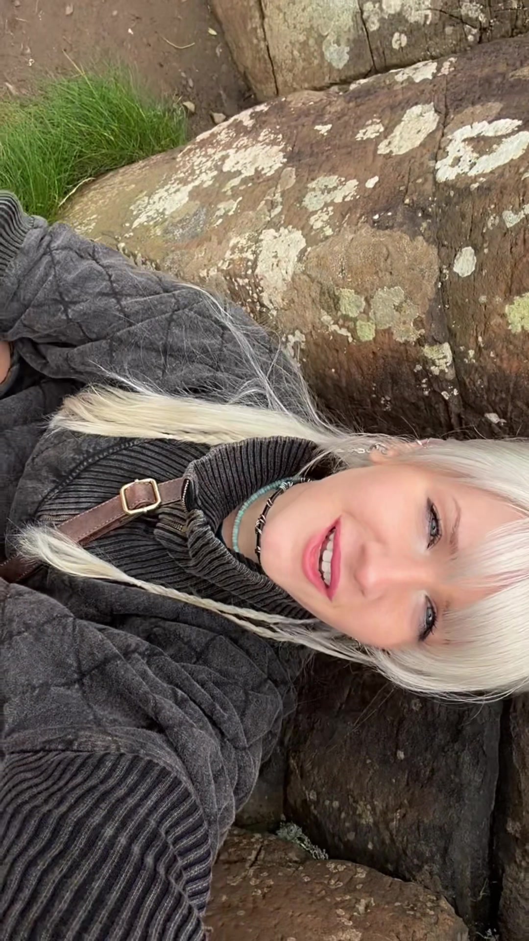 @theellastella
