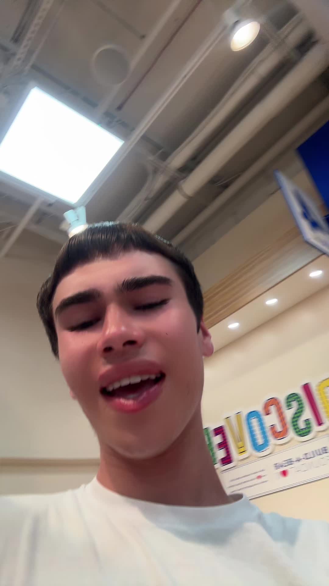 @bg