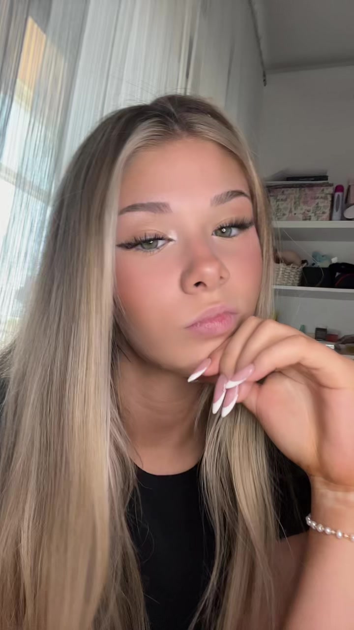 @уна