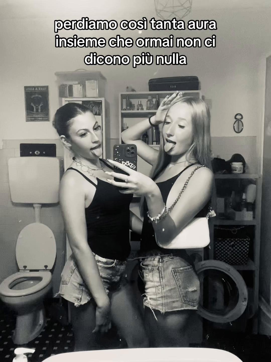 @nicole👻💕