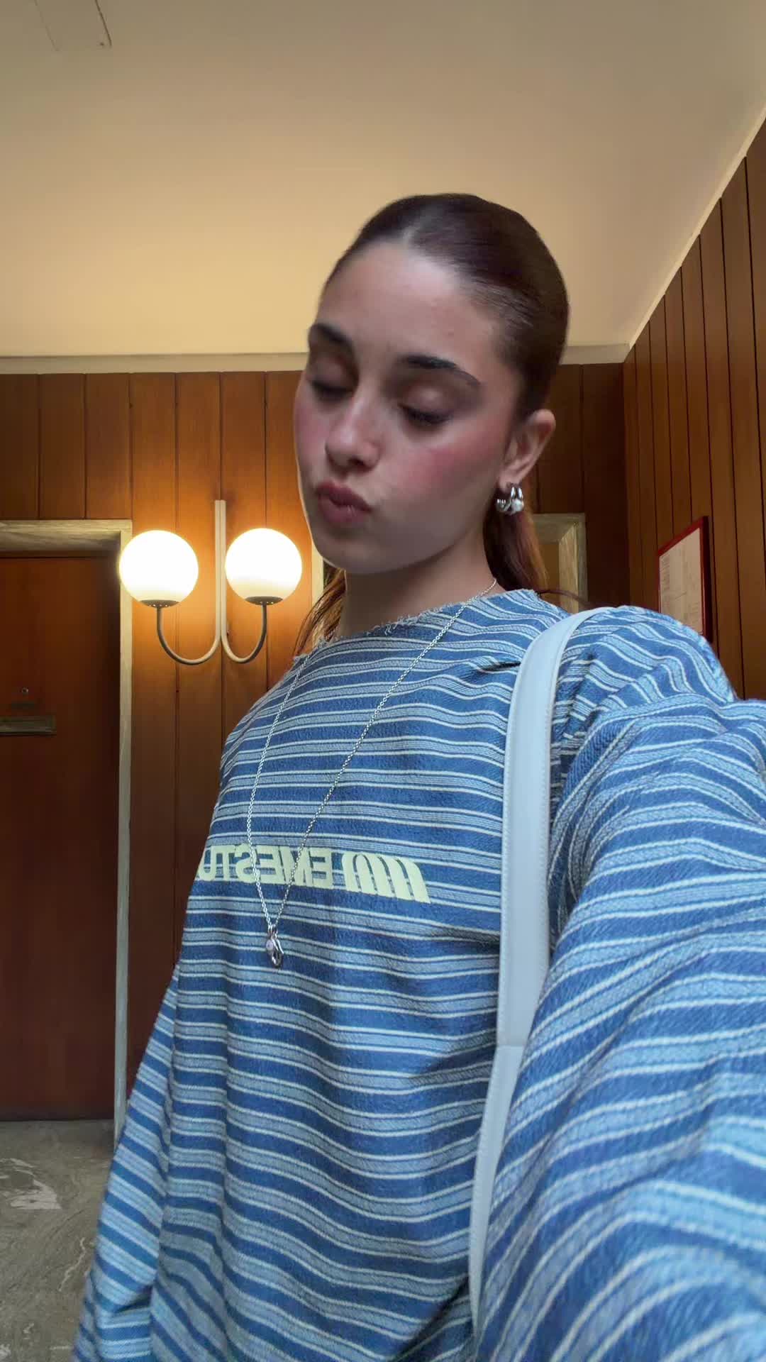 @Iris