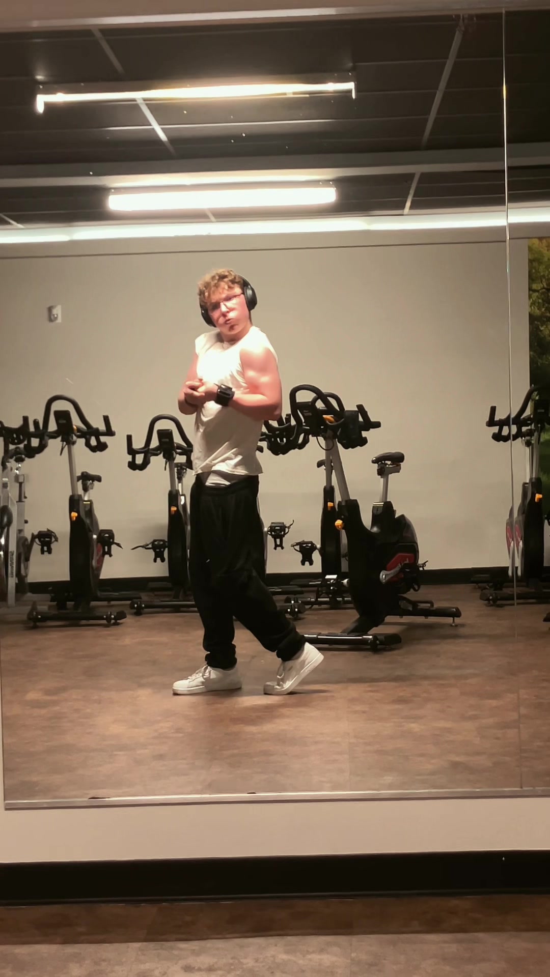 @Lynch lifts