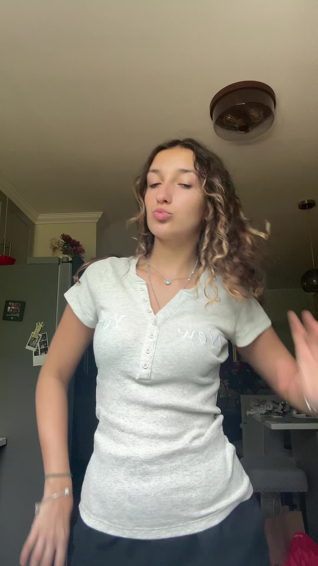 @aphroditi🇦🇱