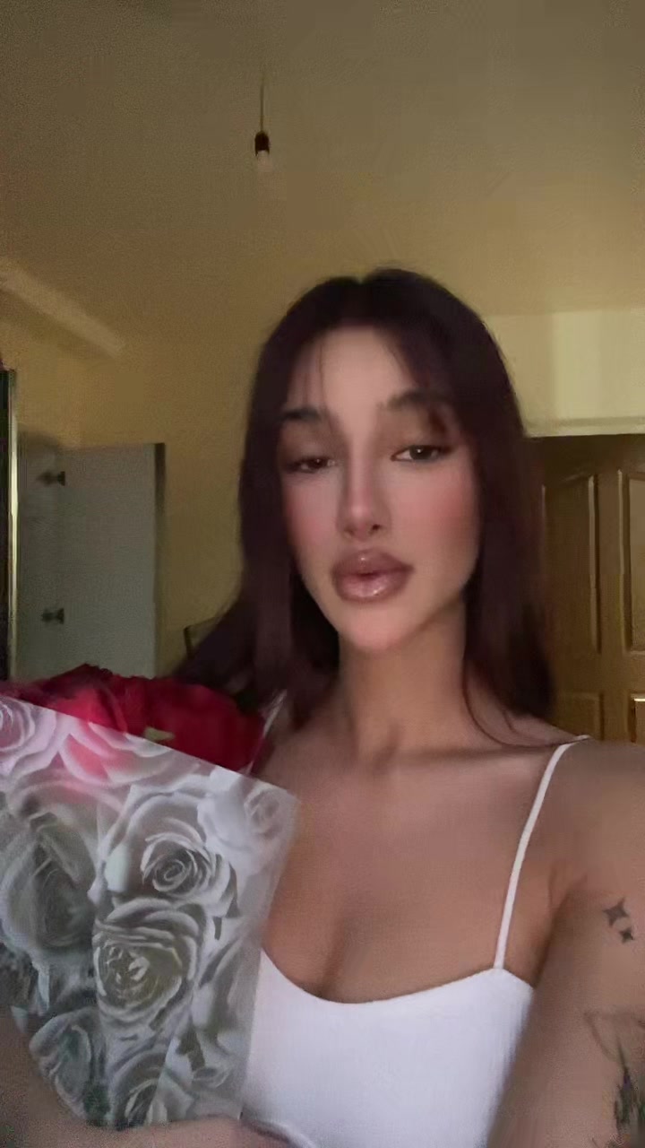 @Mahtabmahroyan