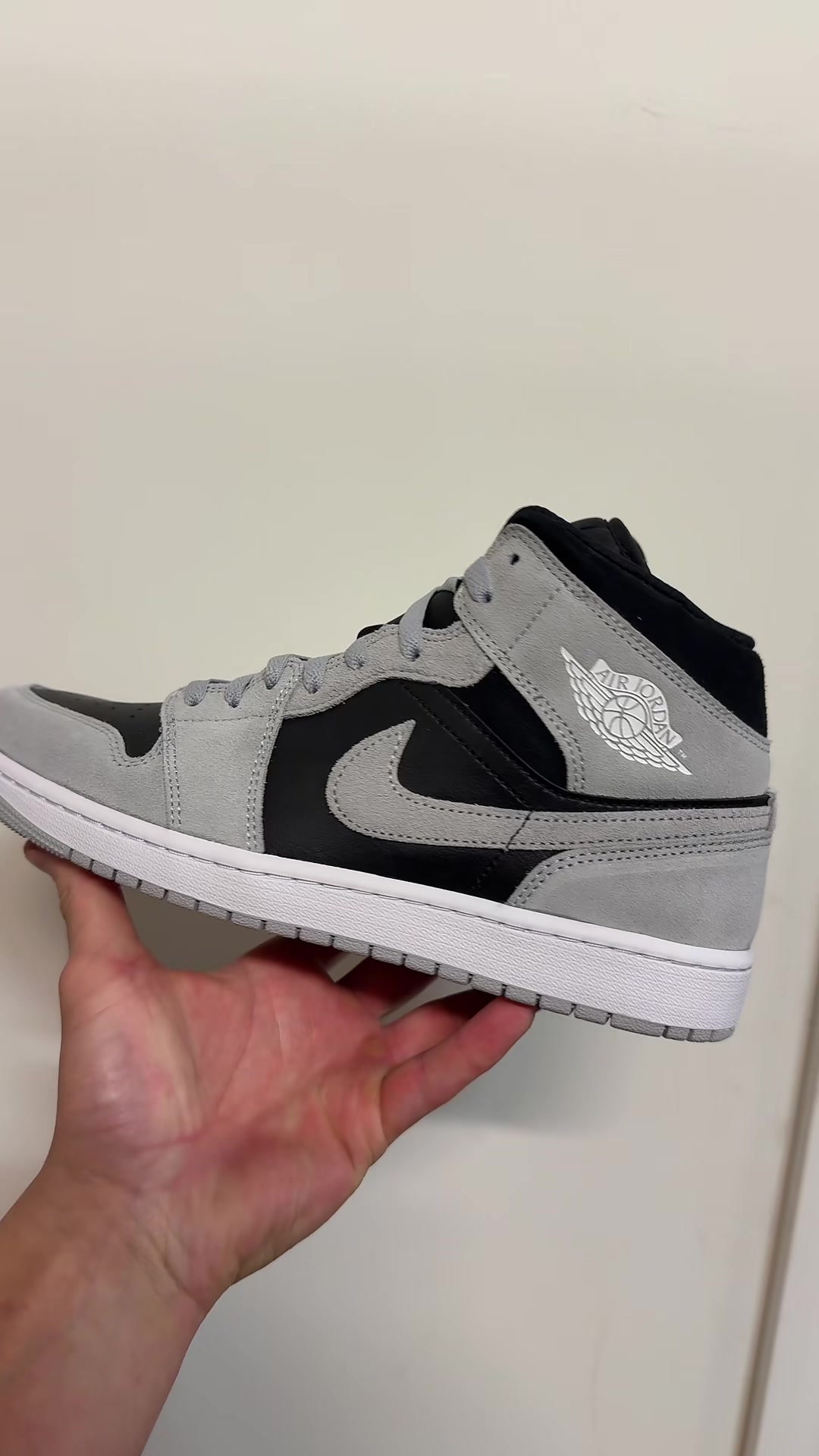 @VERIFIED SNEAKER DEALS