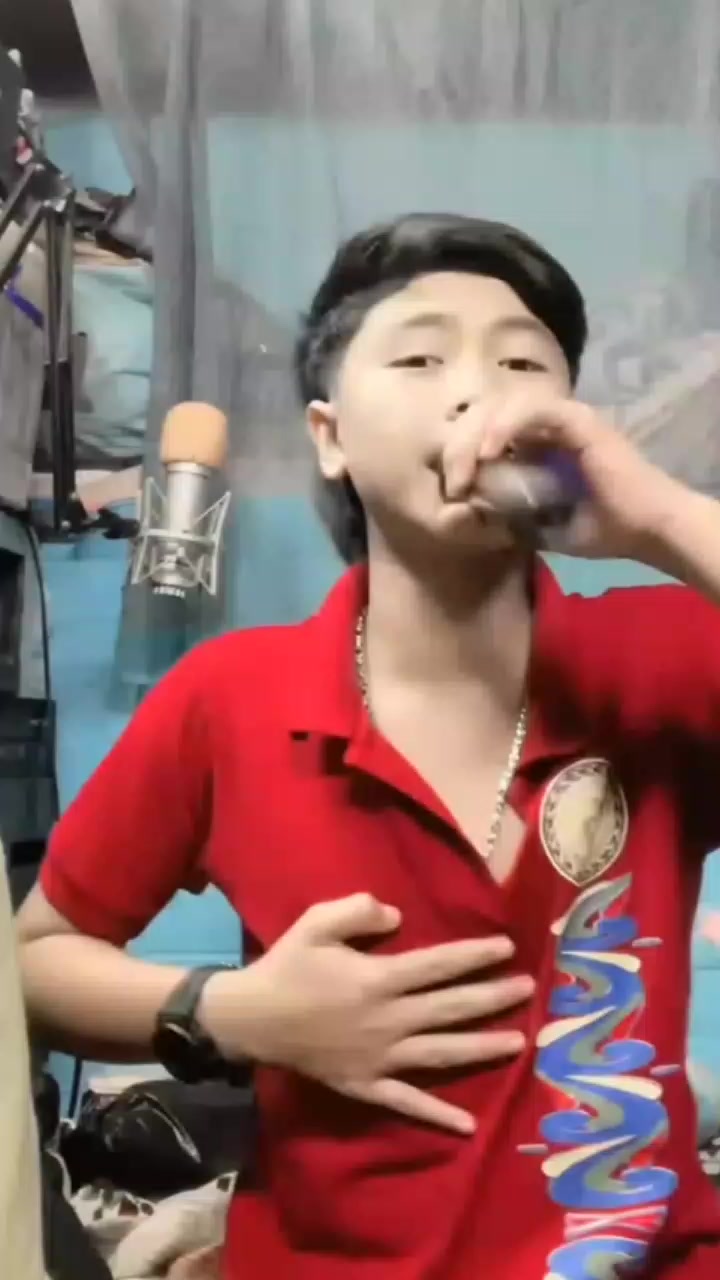 @ÃJ BÓY
