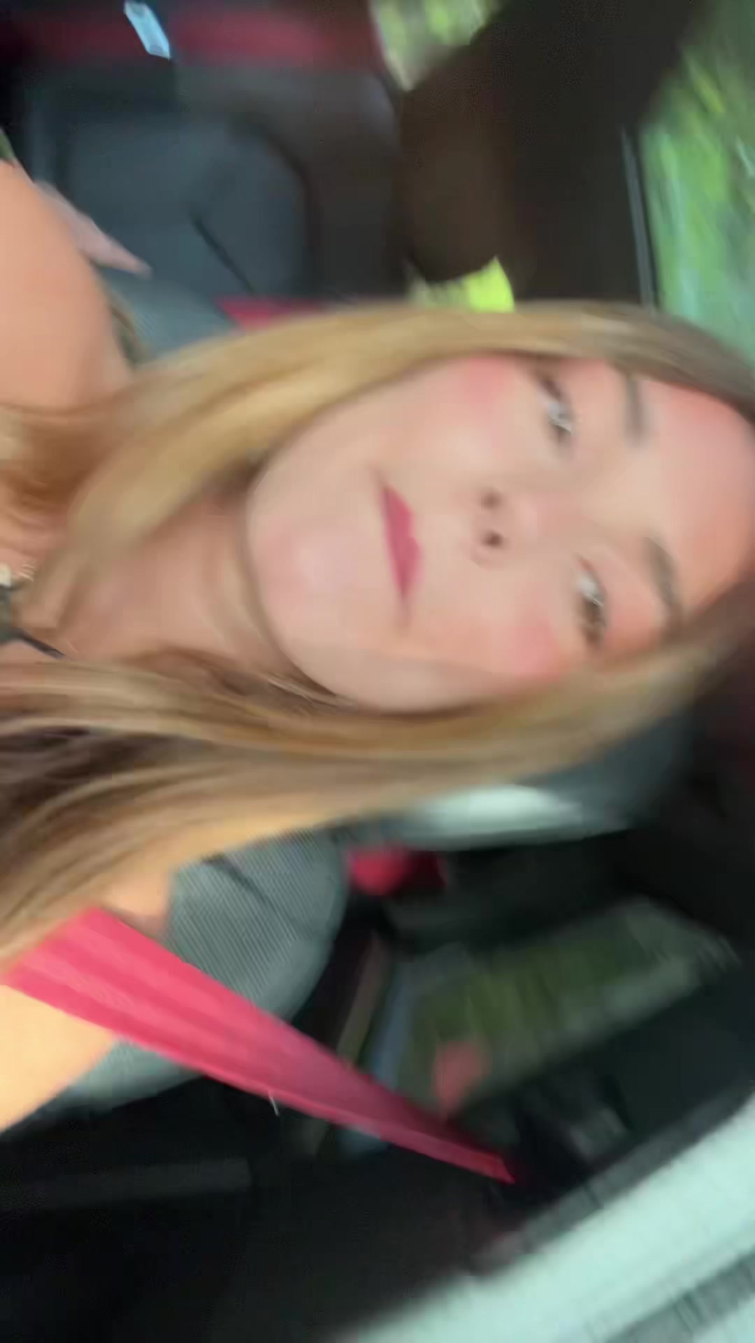 @rozwells_