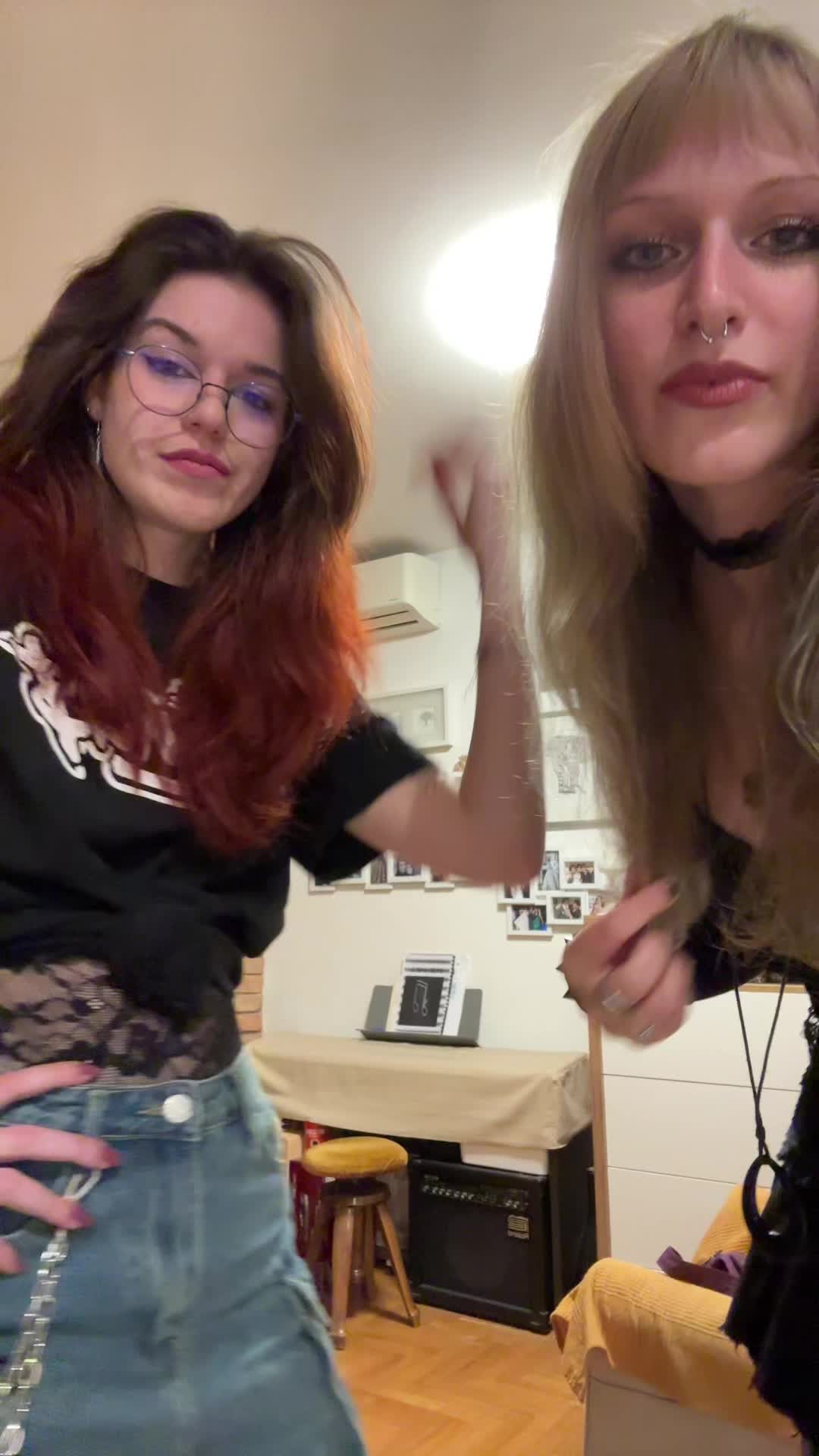 @Laura ⛤