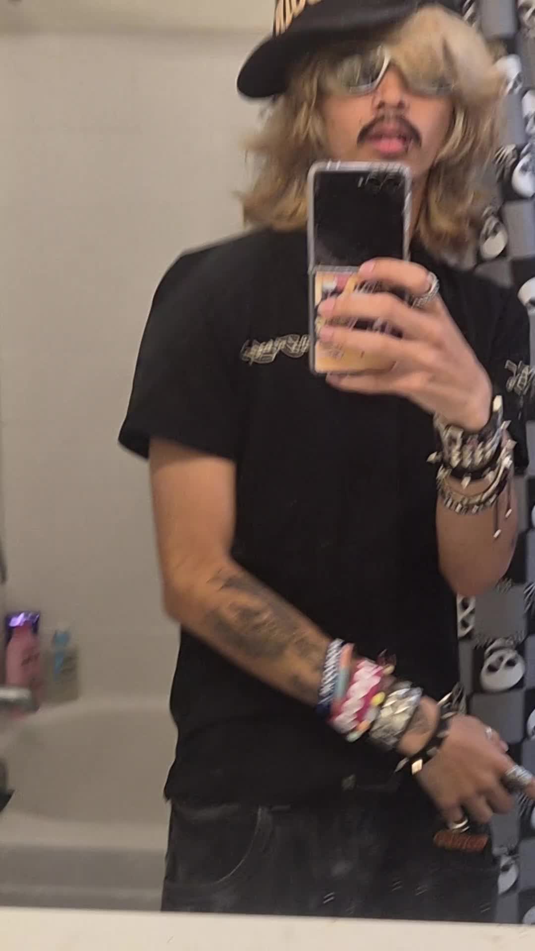 @meow