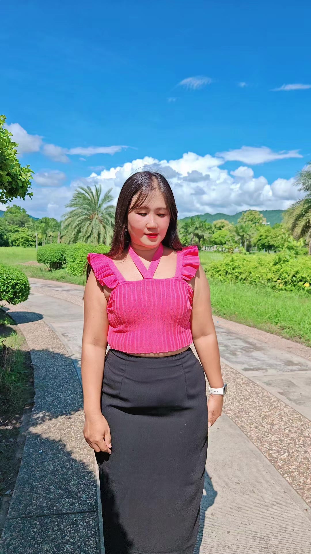 @Song Laypyay Hnin (Official )