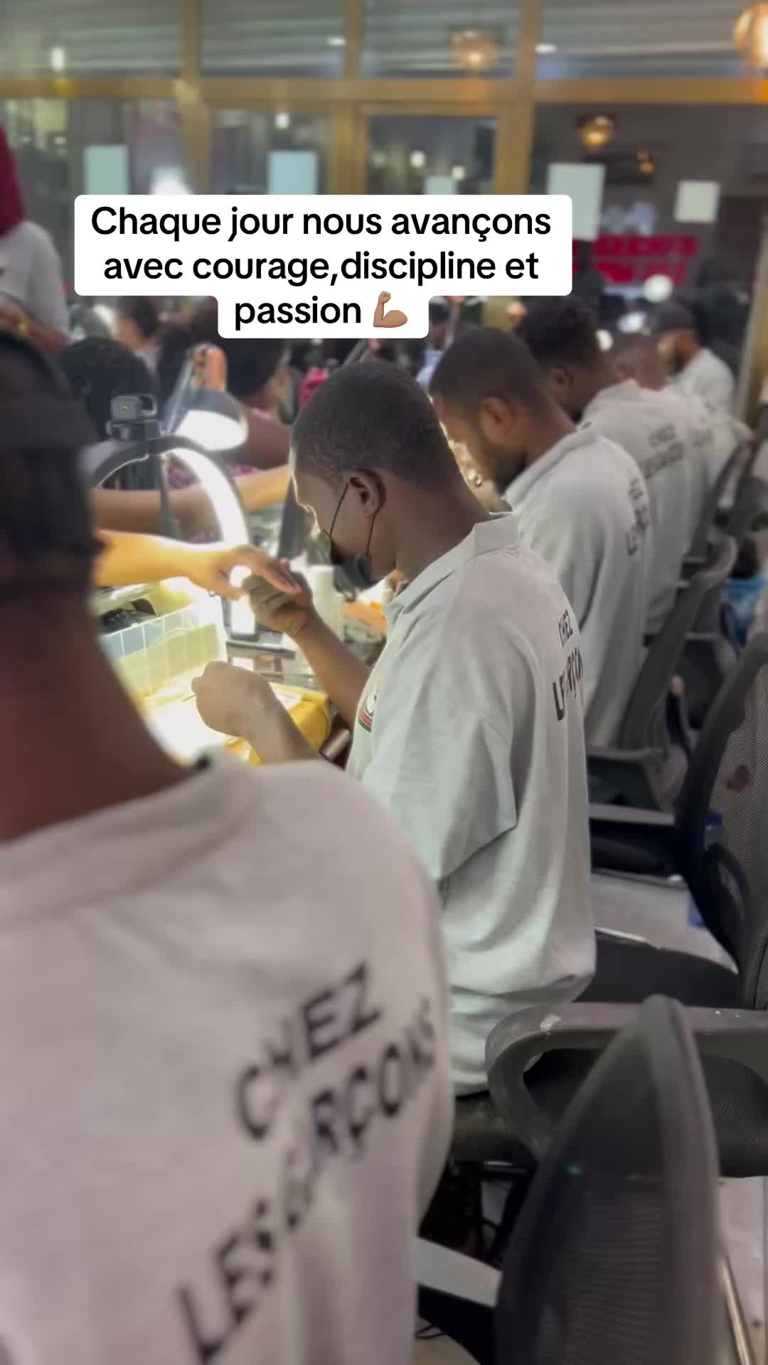 @Salon D’ongle Chez Les Garçons