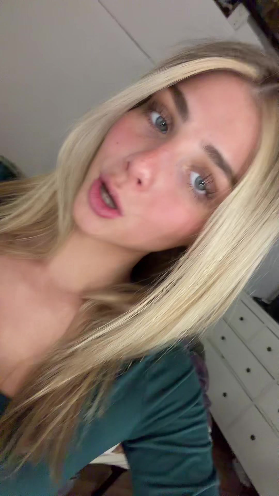 @mj
