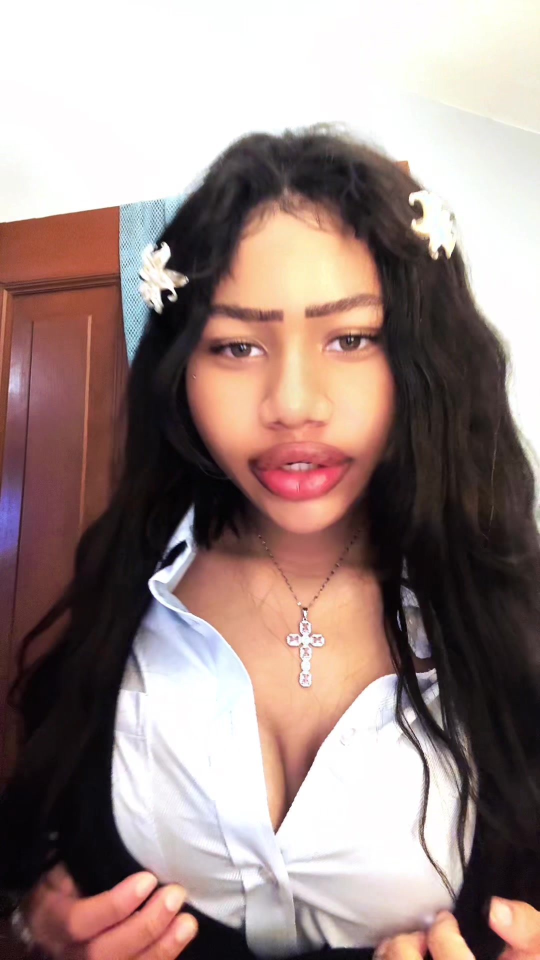 @Angel Leonoraah
