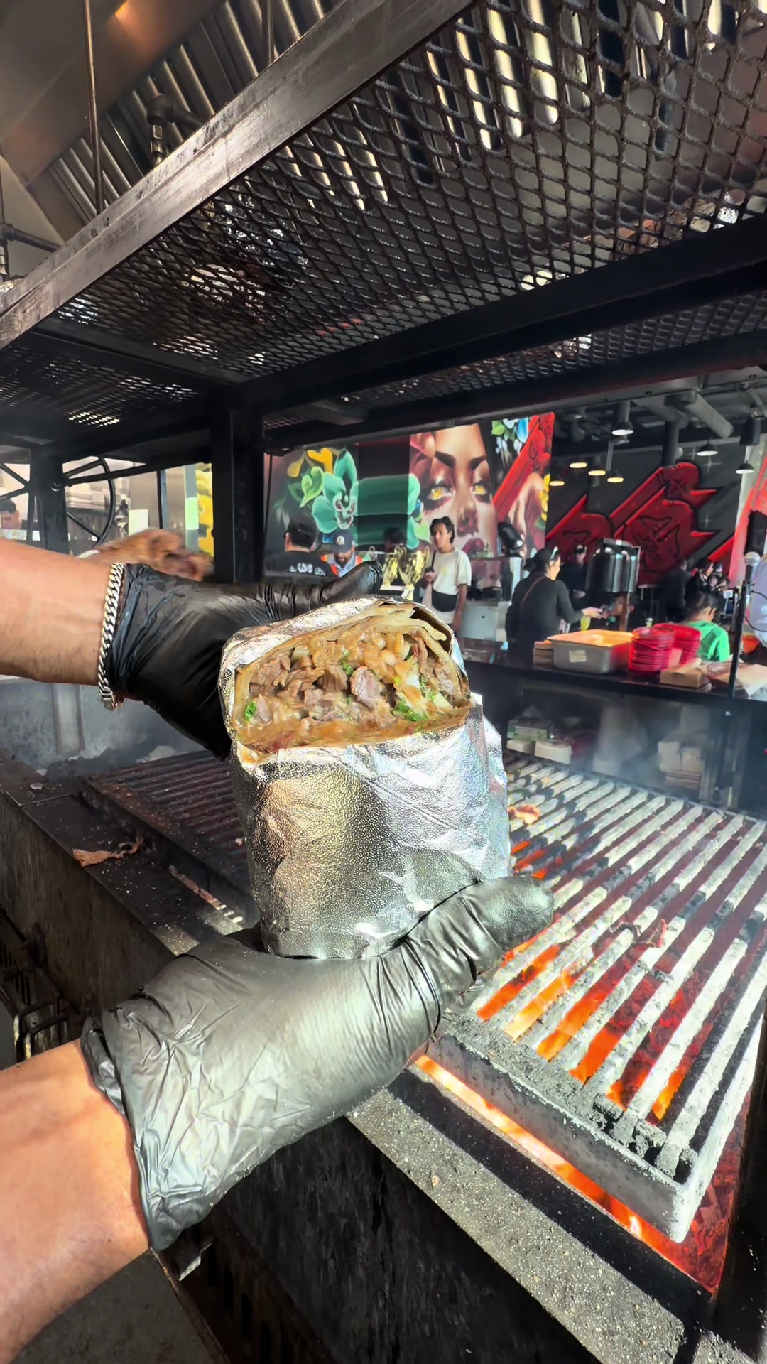 @TACOS LOS CHOLOS