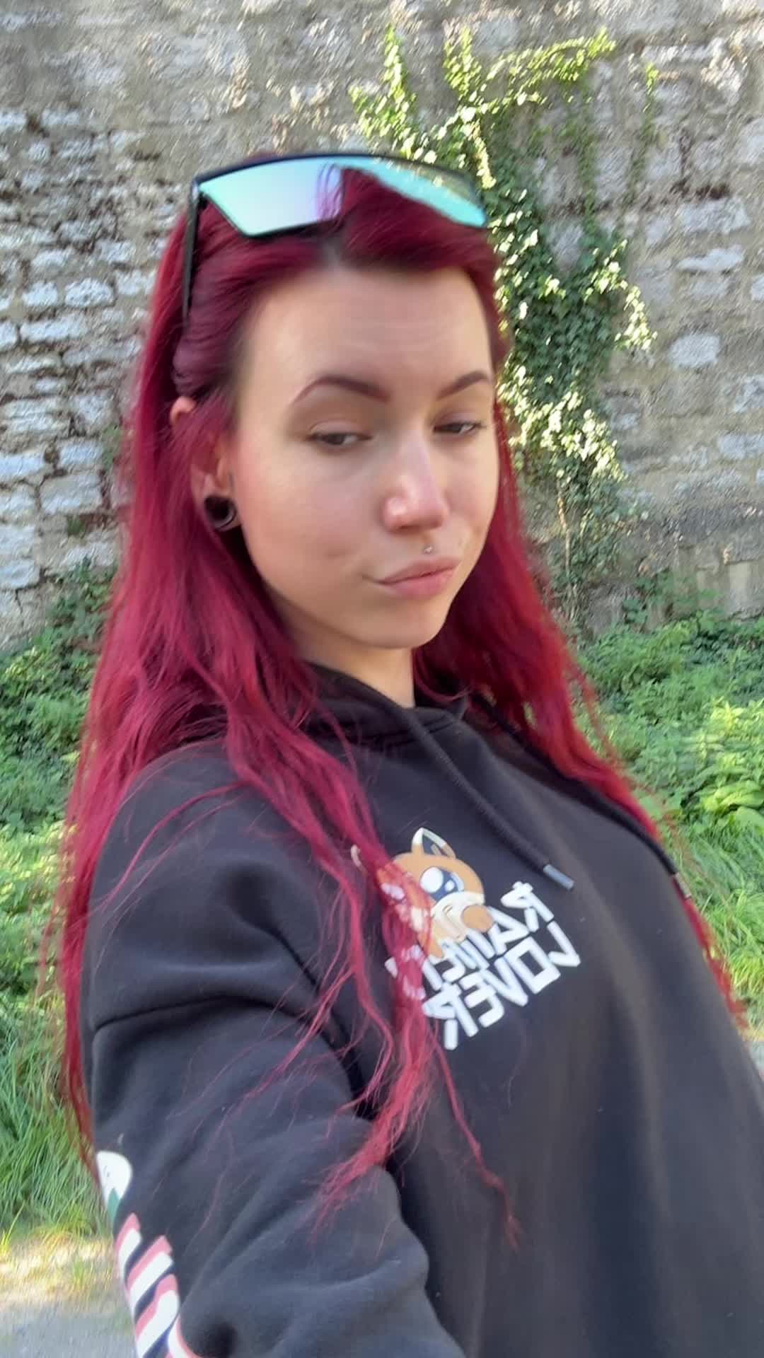 @Vera