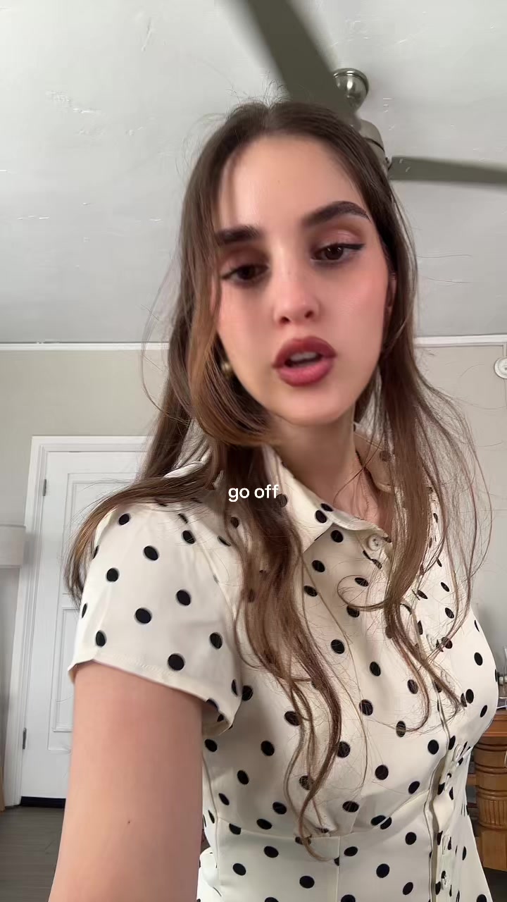 @karinelubany