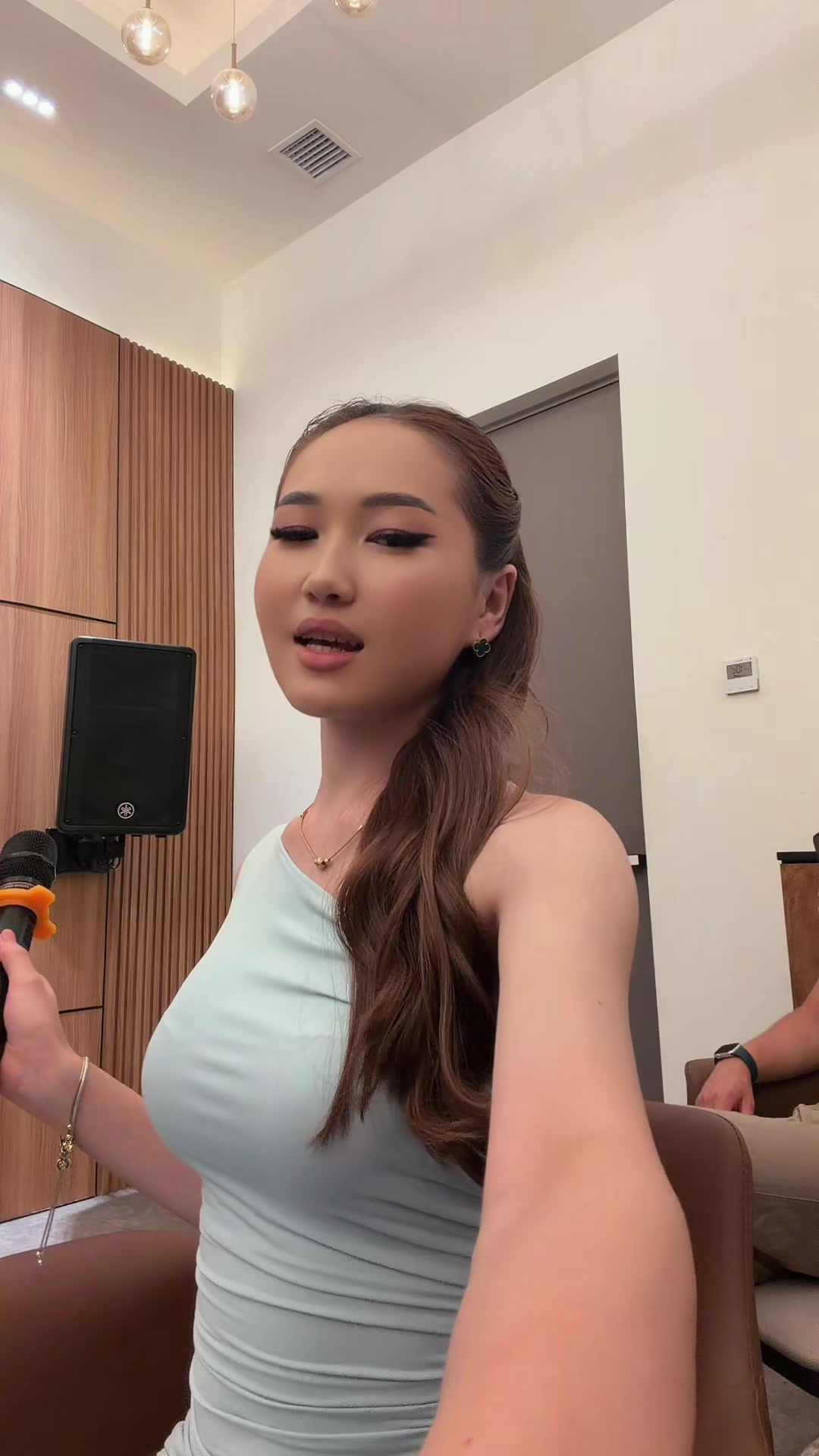@rbnkr_e