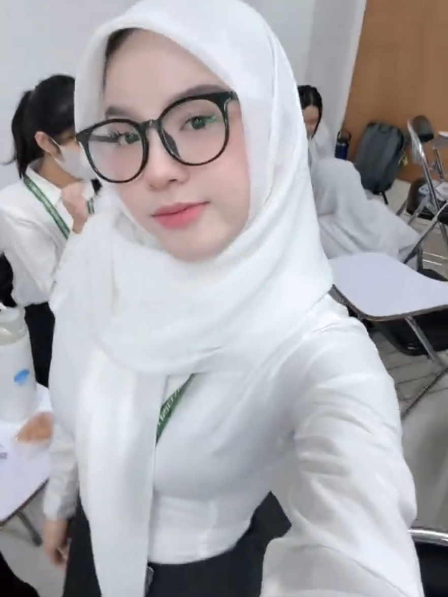 @Azura