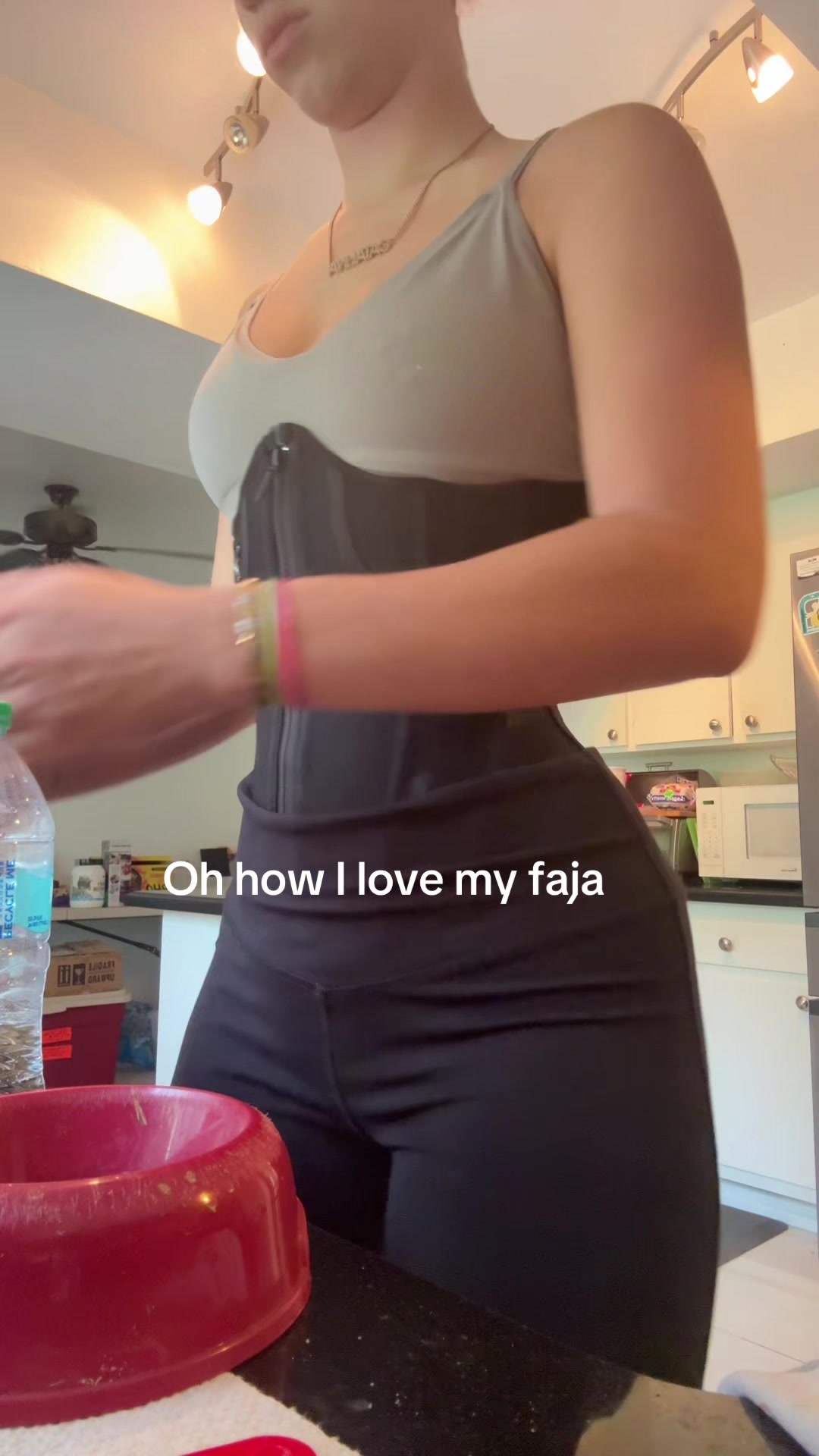 @Lightskinlesbo
