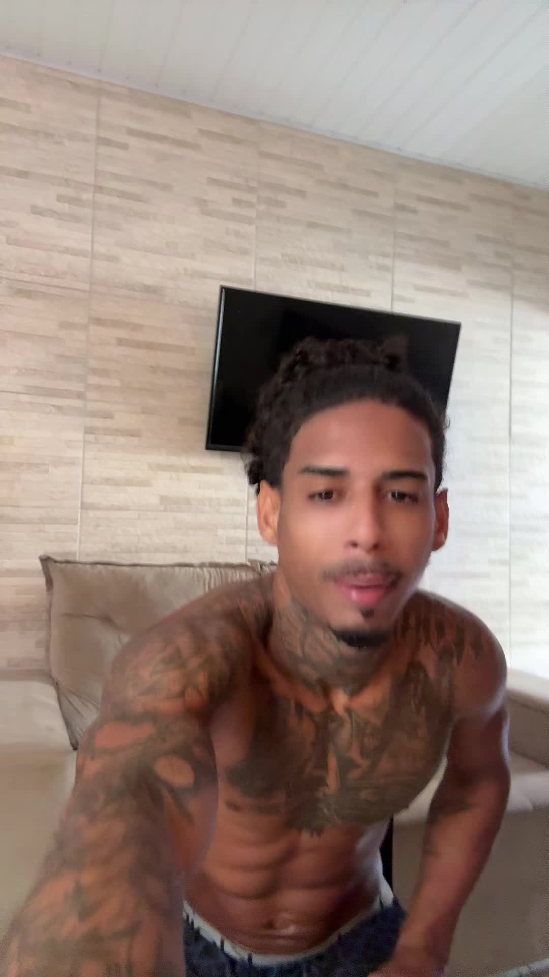 @MANOTRUTAA