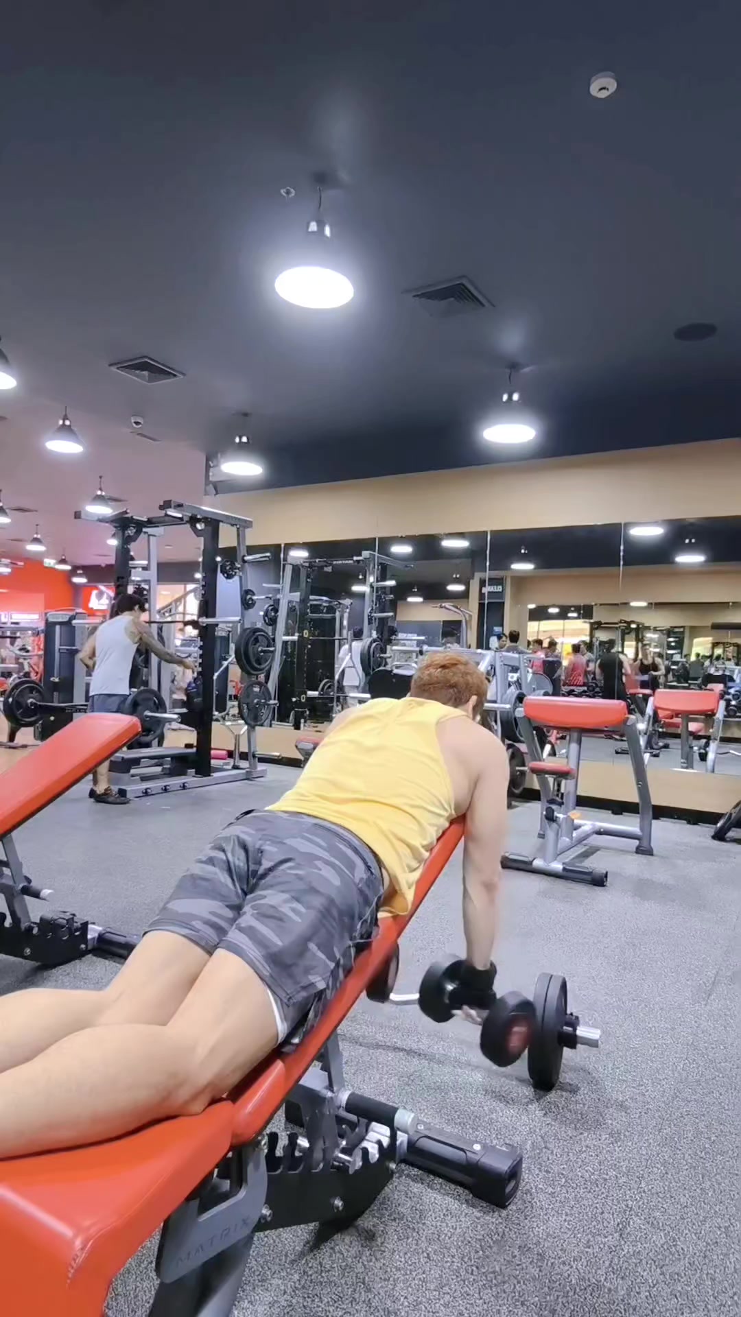 @อสูรน้อย ในตะเกียงแก้ว