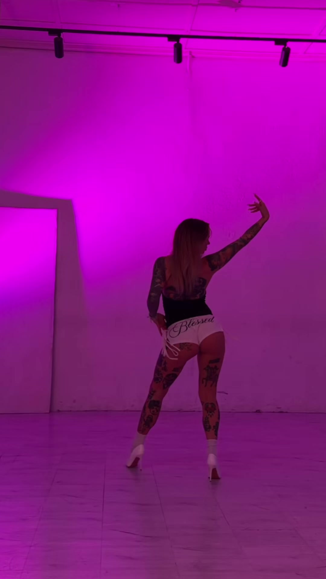 @Feifeiluna